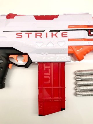 Nerf Ultra Strike Motorizada + 20 Dardos