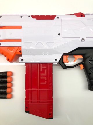 Nerf Ultra Strike Motorizada + 20 Dardos