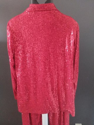 Traje de lentejuelas rojo