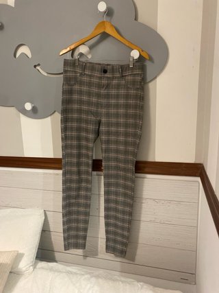 Impecables Pantalones pitillo cuadros elásticos