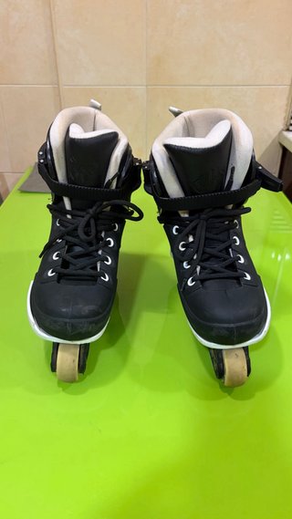 Patines Freestyle Negro/Blanco Poco Uso