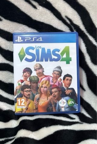 I Sims 4 PS4