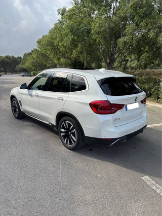 BMW iX3 2021