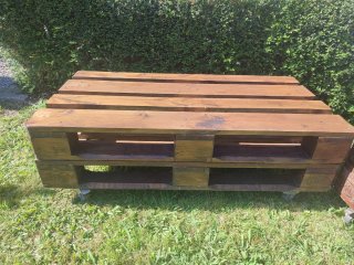 Asiento de palets con cojín verde