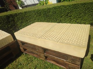 Asiento de palets con cojín verde