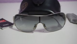 Gafas de sol Ray-Ban negras y grises aviador