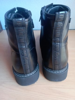 Botas Mustang negras