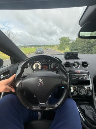 Peugeot RCZ 2015 thp 200