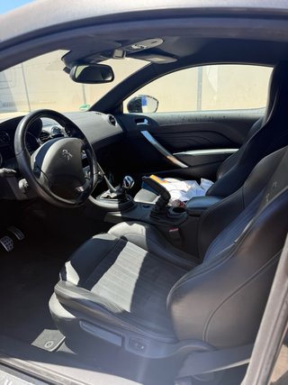 Peugeot RCZ 2015 thp 200