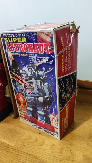 Robot Super Astronaut Rotate-O-Matic