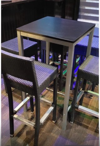 Taburete de bar de ratan