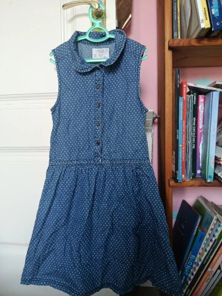 LOTE de 4 vestidos y 2 camisetas verano