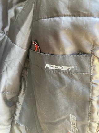 Chaqueta SEVENTY con protecciones moto