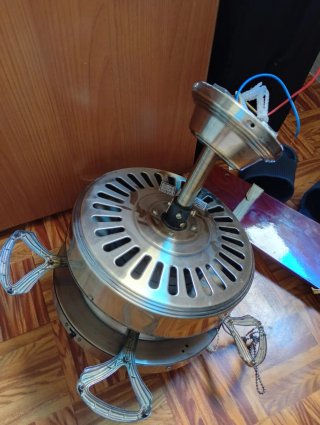 Lámpara y ventilador de techo