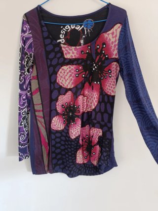 Camiseta Desigual manga larga flores