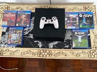 Consola Sony PS4 Negra
