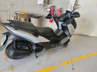 Zontes 125E Maxi Scooter Automática Febrero 2026