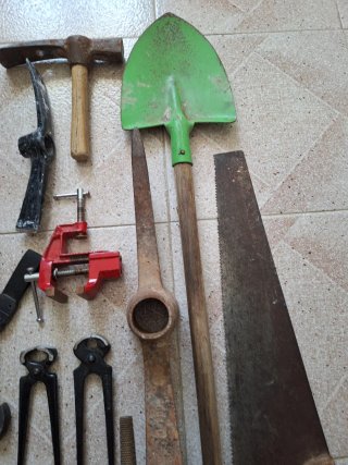 Lote de herramientas variadas