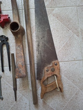 Lote de herramientas variadas