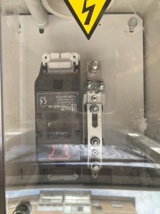 Cuadro Eléctrico General + Puerta