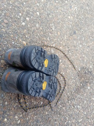 Botas de montaña Kamet Trek & Climb grises