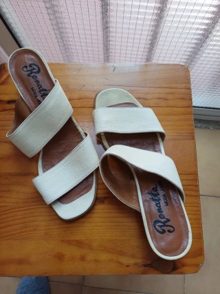 Sandalias Renatta Piel Beige