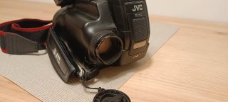 Cámara de vídeo JVC GR-AX27E