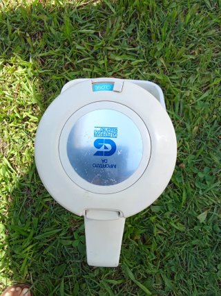 Thermos con fiori gialli