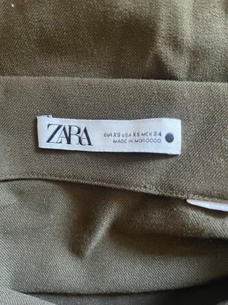 Falda mini Zara verde militar