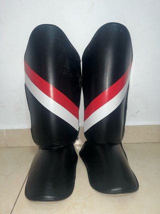 Guantes de boxeo Adidas y vendas