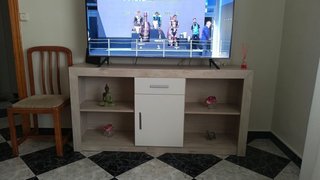Mueble TV madera y blanco