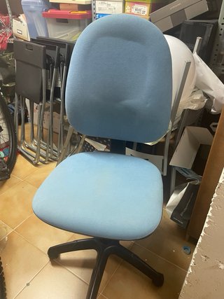 Silla de escritorio azul y negra