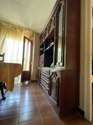 Mueble de salón madera y cristal
