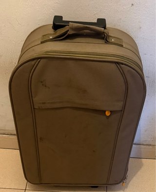 Maleta de viaje marrón