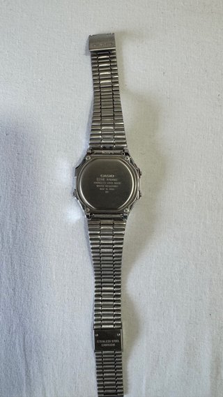 Casio A168WE Plata/violeta/negro Digital