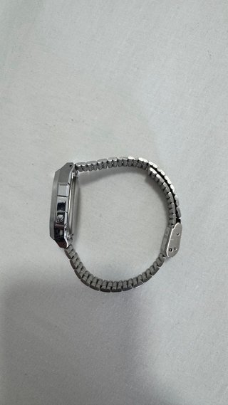 Casio A168WE Plata/violeta/negro Digital