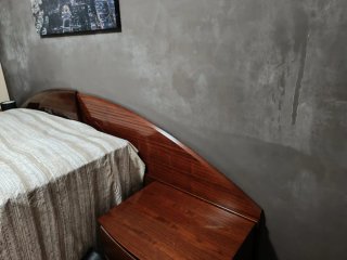 Conjunto dormitorio: Cómoda, 2 Mesitas y Cabecera