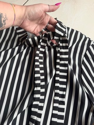 Camicia a righe elegante con fiocco taglia unica