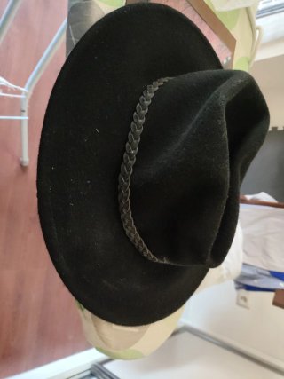 Sombrero Negro con Trenza. Elan Blanc