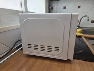 Microondas Candy Grill 20L 1050W X-Range CMXG20DW