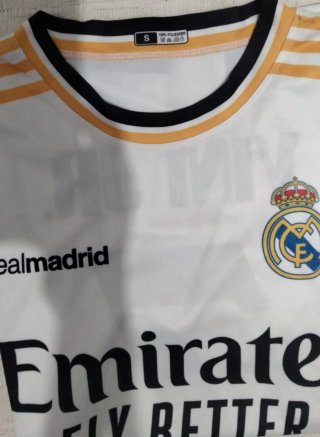 Camiseta Real Madrid Blanca y Dorada