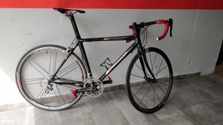 Bicicleta de carretera TITAN Carbono