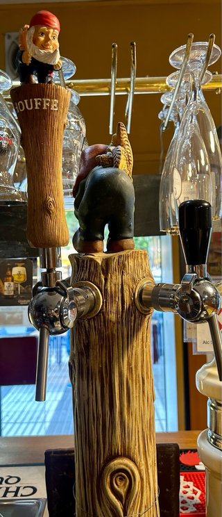 Grifo Cerveza La Chouffe con dos grifos