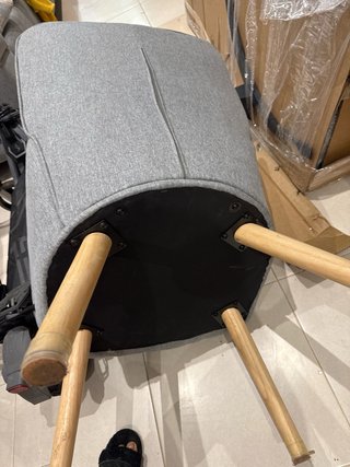 Butaca de tela gris ,cada una 99 tengo dos