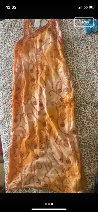 Vestido naranja con pedrería