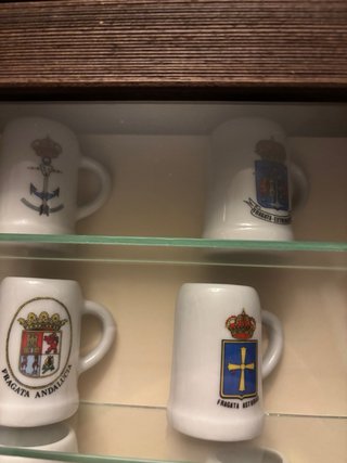 Jarras miniatura fragatas y cazaminas