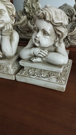 Figuras de ángeles de resina