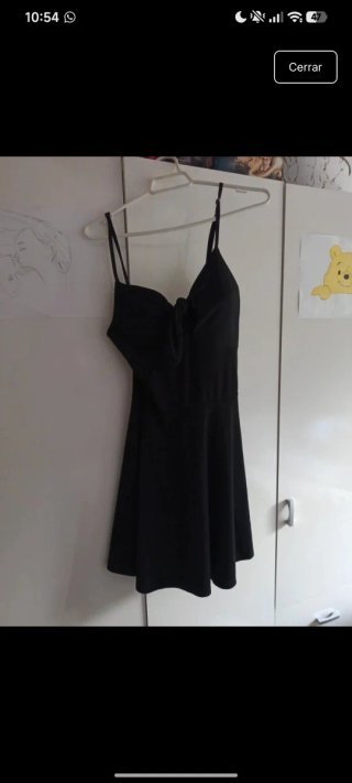 Vestido negro con relleno