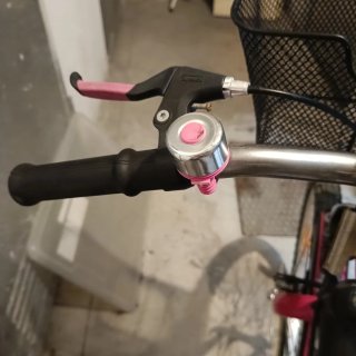 Bicicleta infantil Btwin rosa y negra