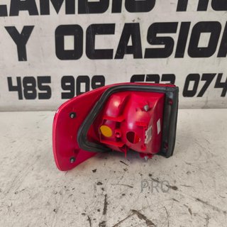 PILOTO TRASERO DERECHO AUDI 80 NUEVO 62146